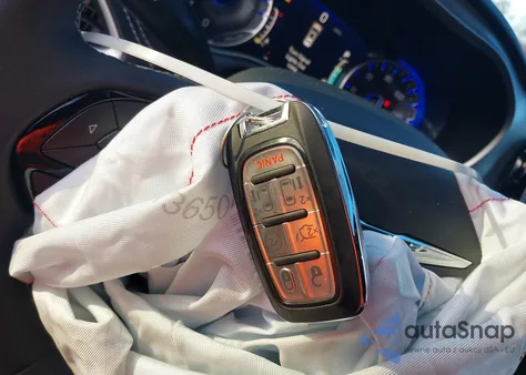 2024 Chrysler Pacifica Touring L z USA, uszkodzony, nr VIN 2C4RC1BGXRR117294